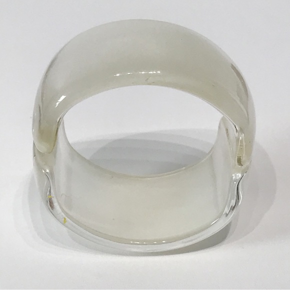 Vintage Pearl Thermoset Lucite Chunky Statement Clamper Bangle Bracelet Abstract - Picture 9 of 11